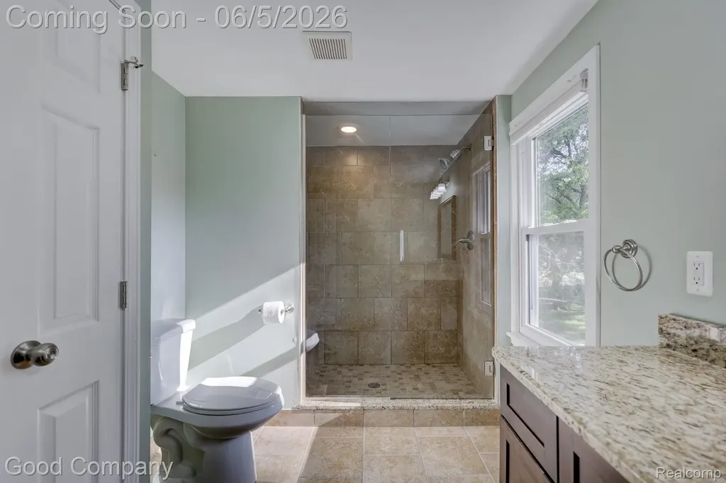 1218 Hoffman Avenue Royal Oak City MI 48067