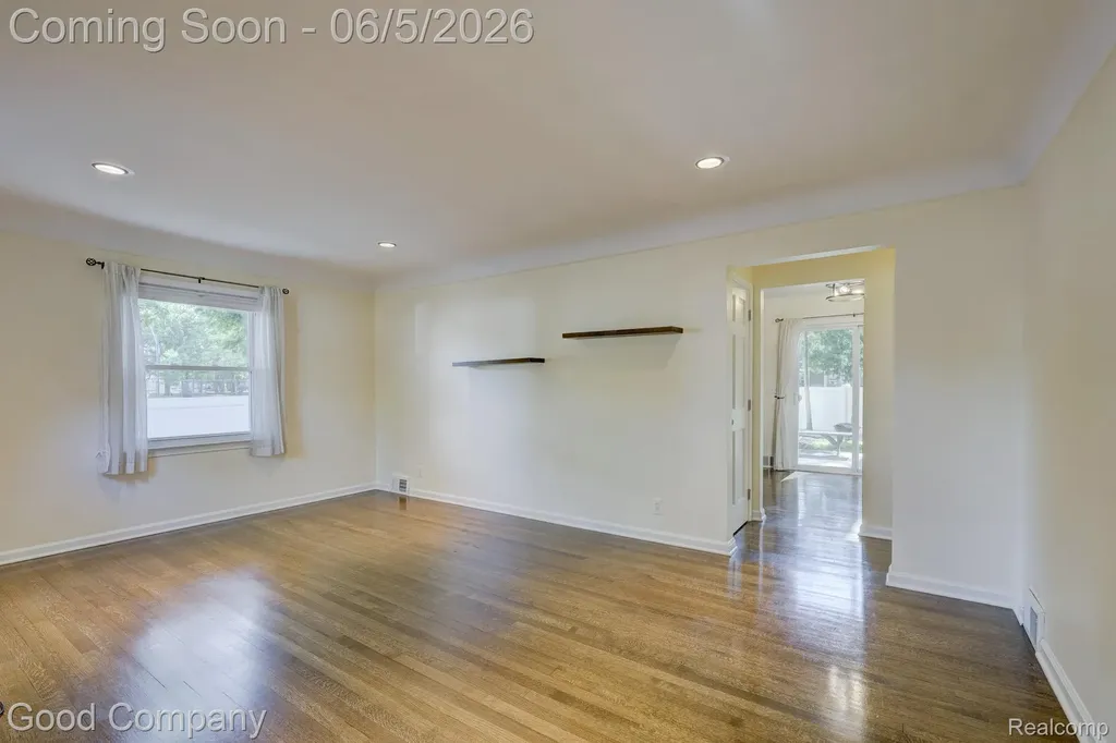 1218 Hoffman Avenue Royal Oak City MI 48067