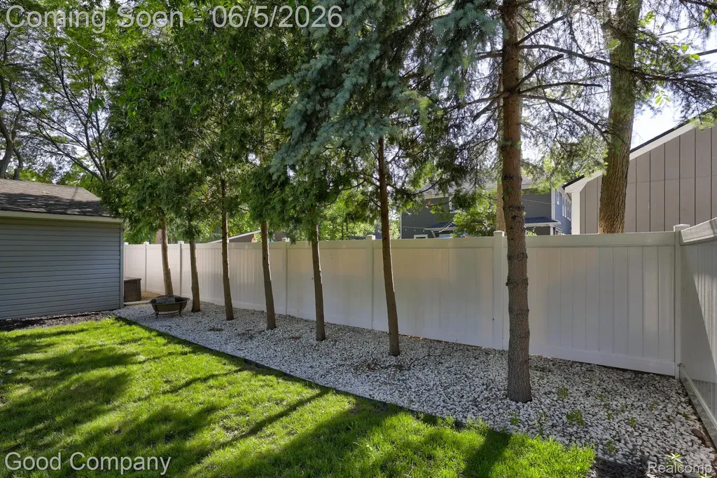 1218 Hoffman Avenue Royal Oak City MI 48067