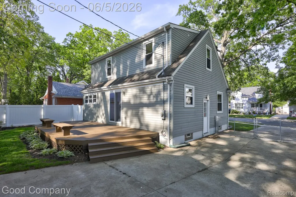 1218 Hoffman Avenue Royal Oak City MI 48067