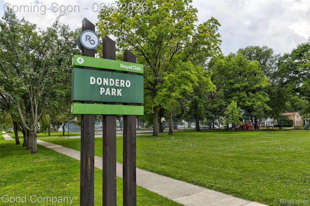 1218 Hoffman Avenue Royal Oak City MI 48067
