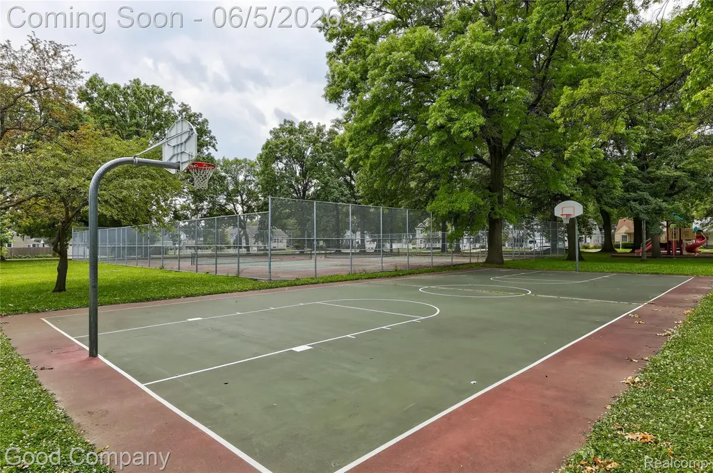 1218 Hoffman Avenue Royal Oak City MI 48067