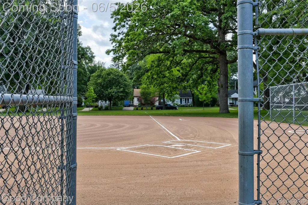 1218 Hoffman Avenue Royal Oak City MI 48067
