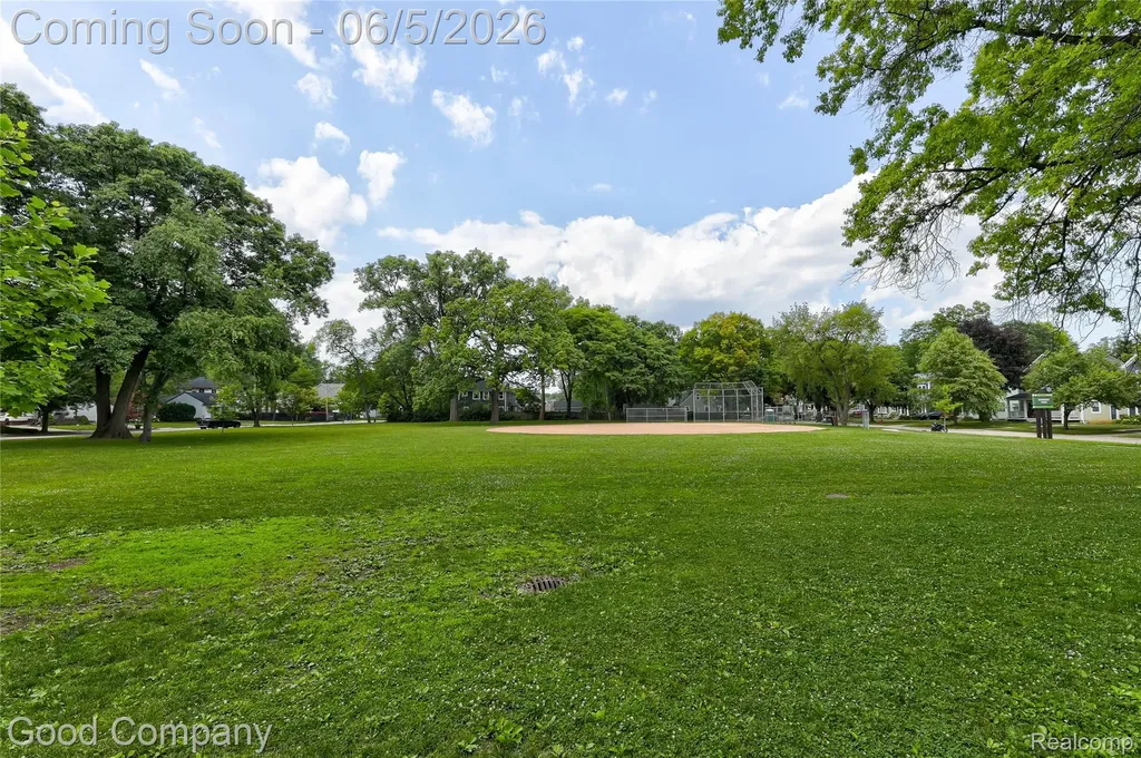 1218 Hoffman Avenue Royal Oak City MI 48067