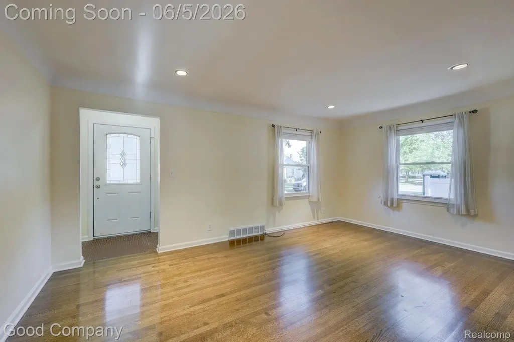 1218 Hoffman Avenue Royal Oak City MI 48067