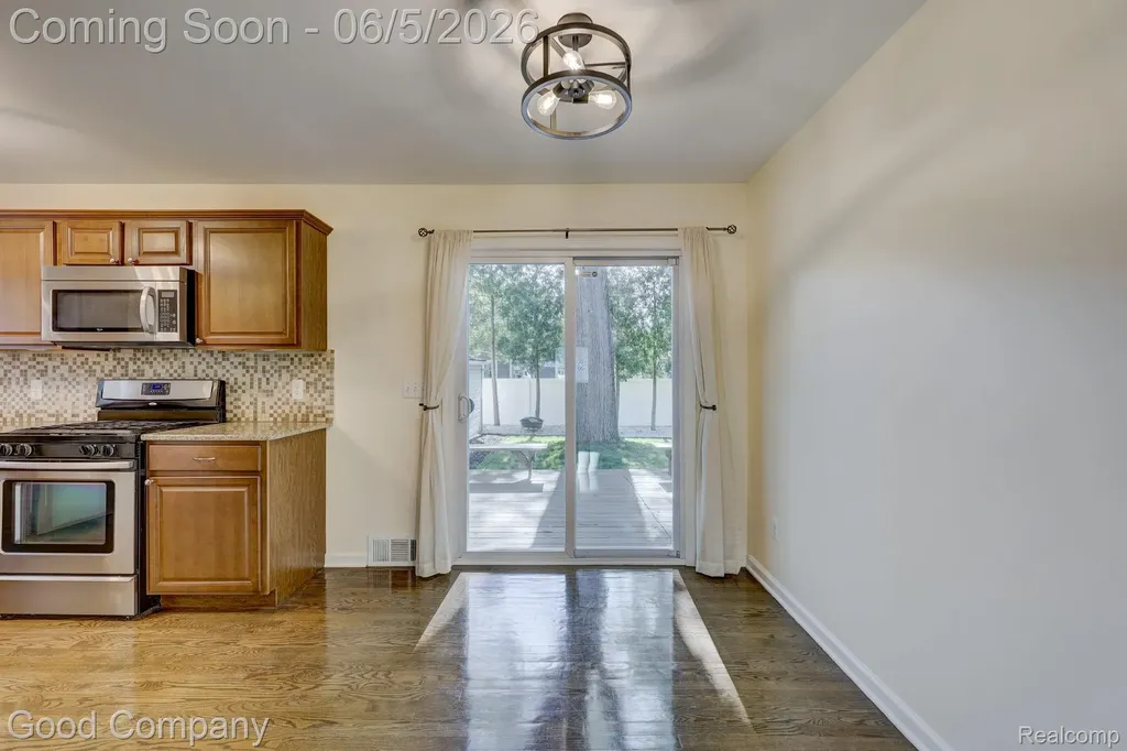 1218 Hoffman Avenue Royal Oak City MI 48067