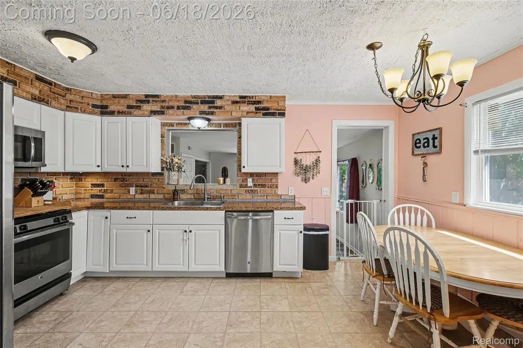 204 W Monroe Street Durand City MI 48429