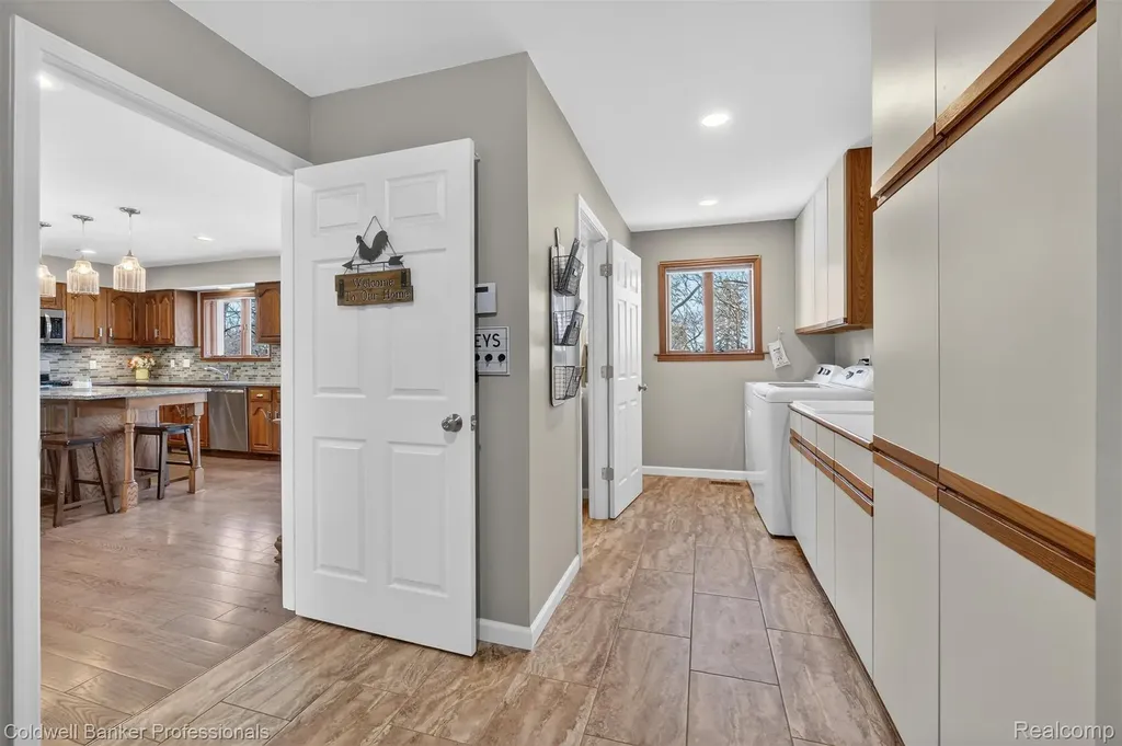 4380 Warwick Circle Drive Grand Blanc City MI 48439