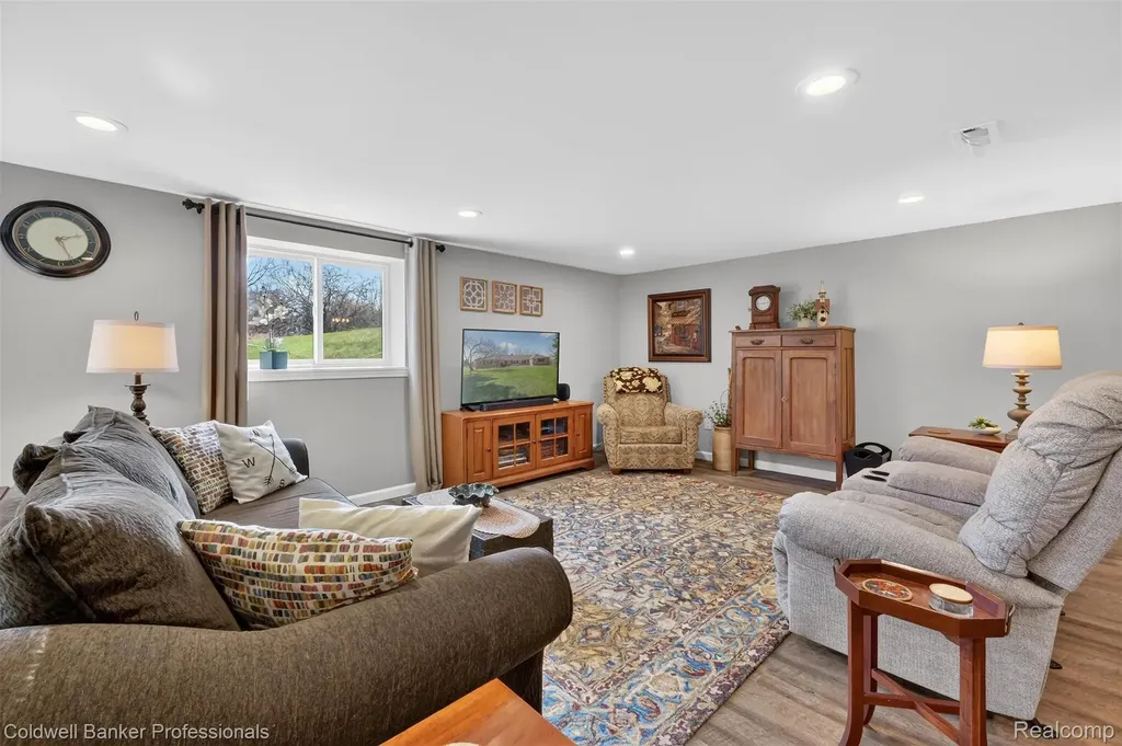 4380 Warwick Circle Drive Grand Blanc City MI 48439