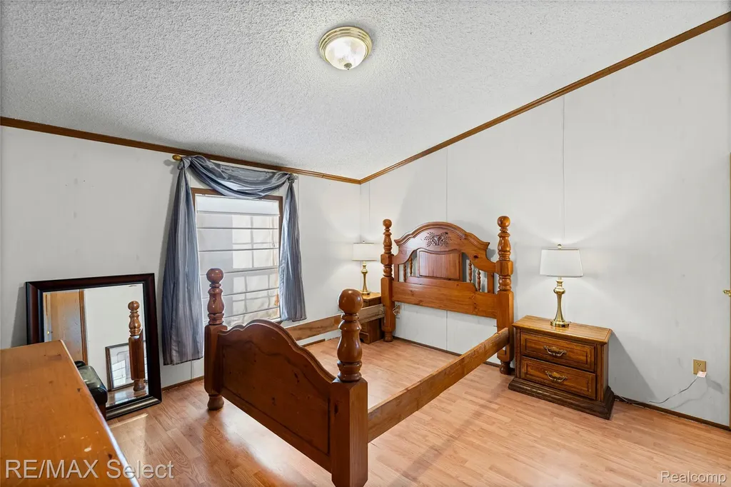 11061 Main Road Fenton City MI 48430