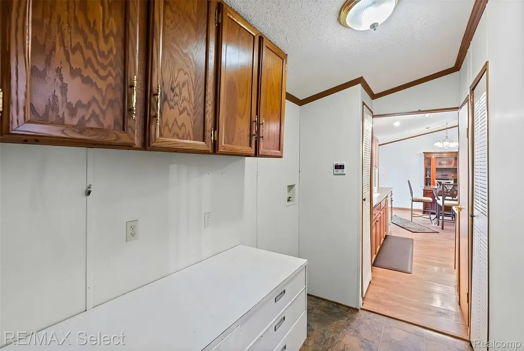 11061 Main Road Fenton City MI 48430
