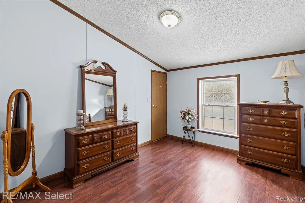 11061 Main Road Fenton City MI 48430