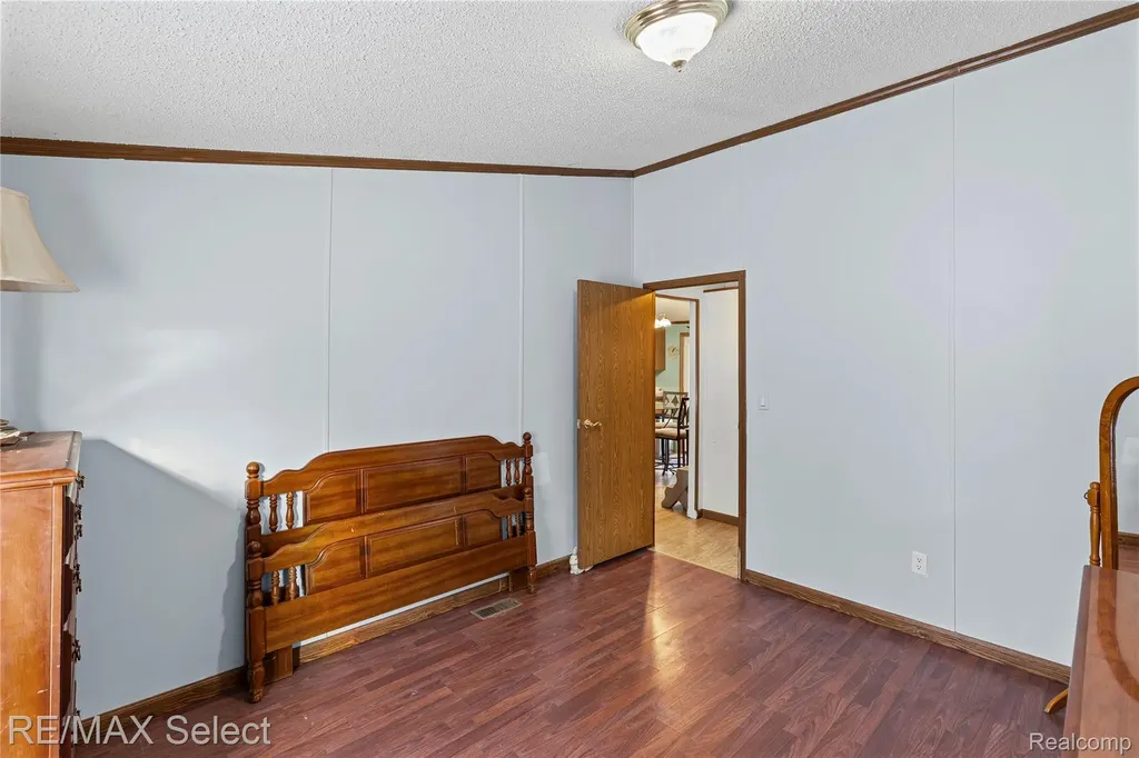 11061 Main Road Fenton City MI 48430