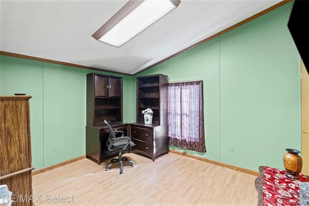 11061 Main Road Fenton City MI 48430