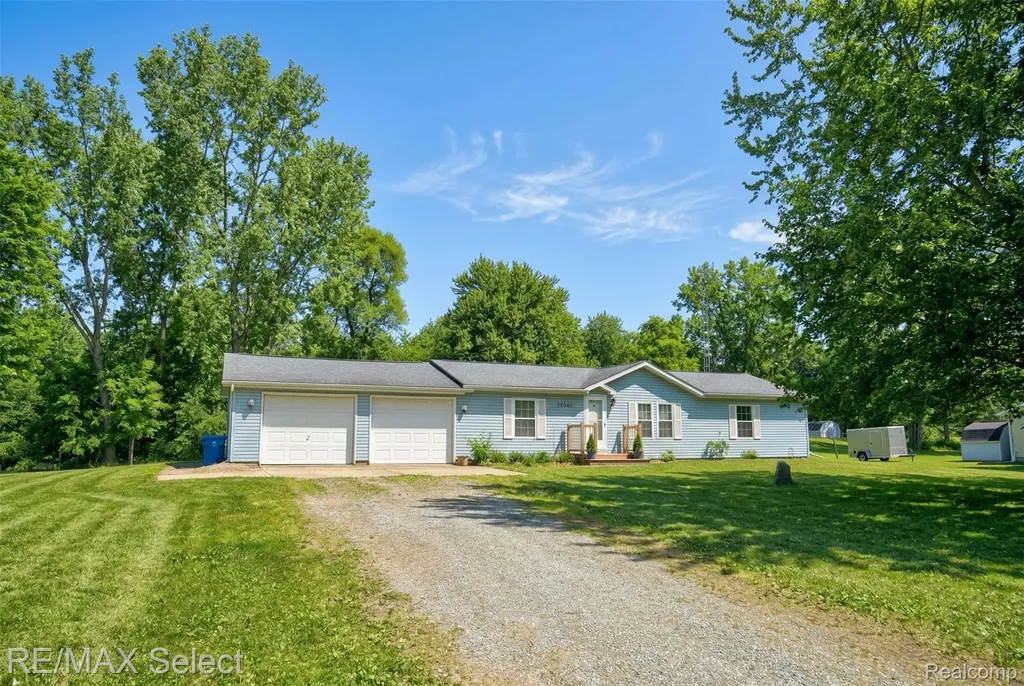 11061 Main Road Fenton City MI 48430