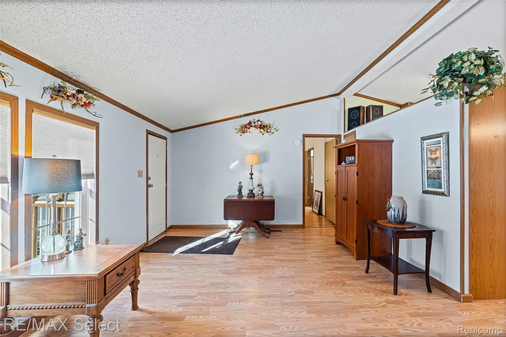 11061 Main Road Fenton City MI 48430