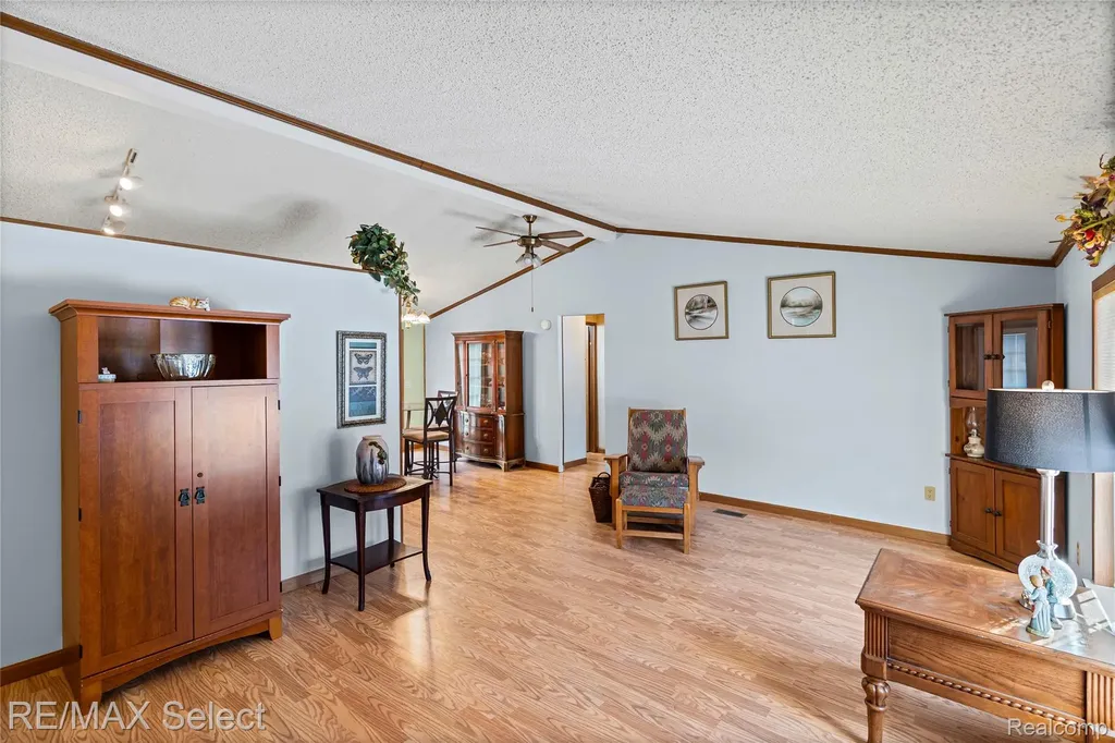 11061 Main Road Fenton City MI 48430