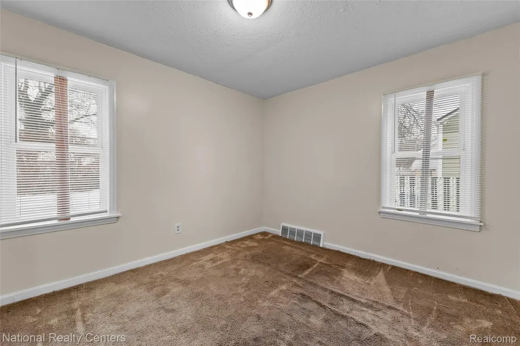 7635 Ashton Avenue Detroit City MI 48228