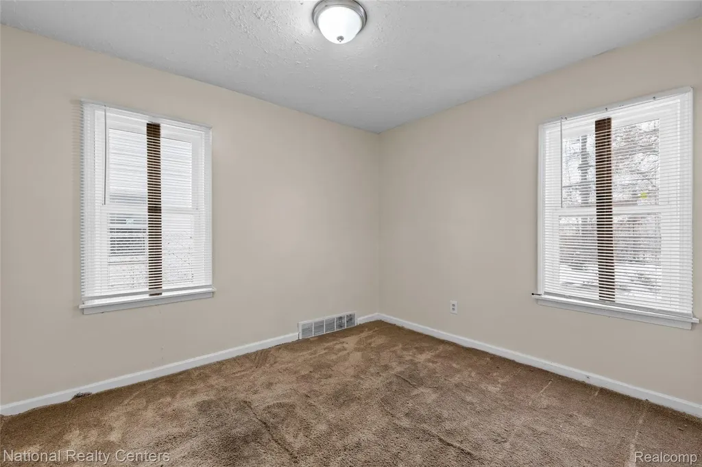 7635 Ashton Avenue Detroit City MI 48228