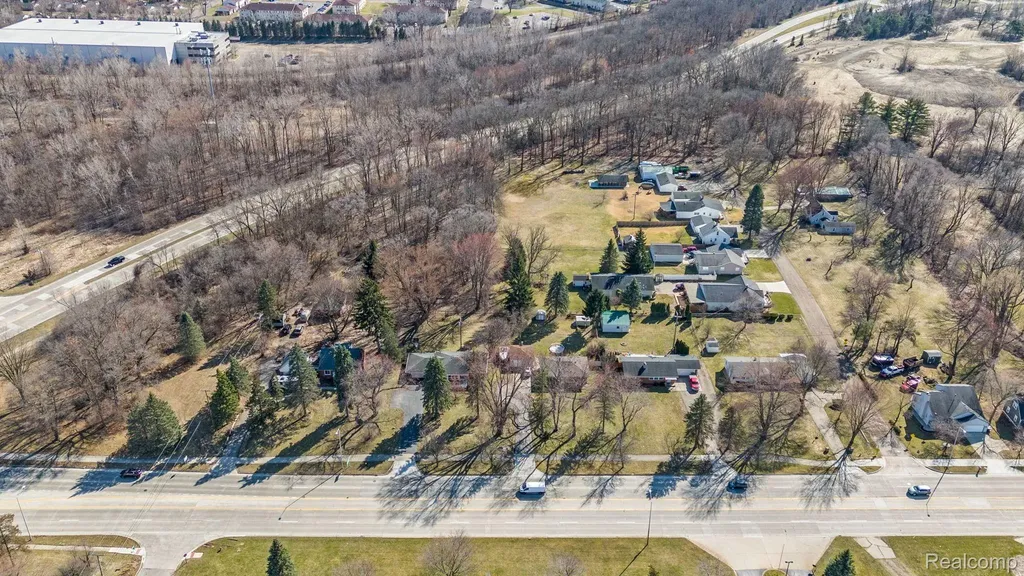 405 W Walton Boulevard Pontiac City MI 48340