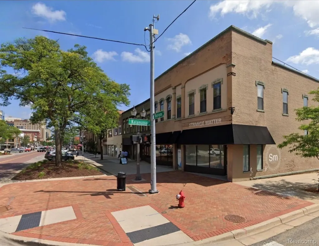 329-337 S Washington Square Lansing City MI 48933