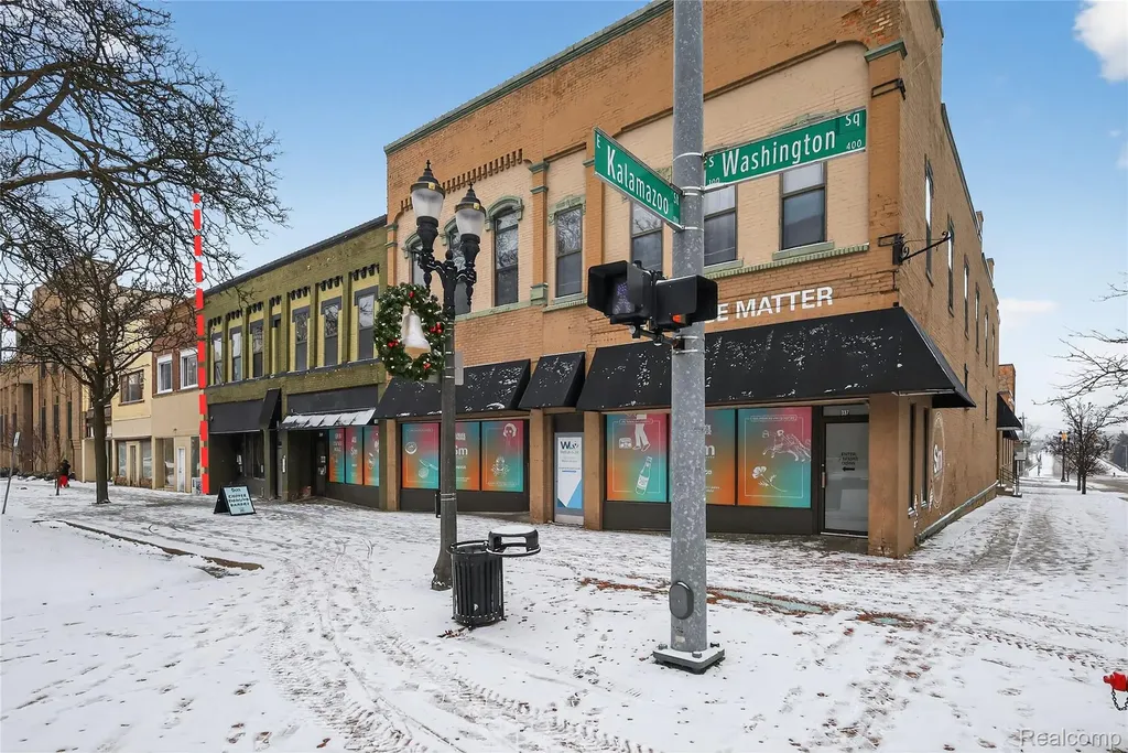 329-337 S Washington Square Lansing City MI 48933