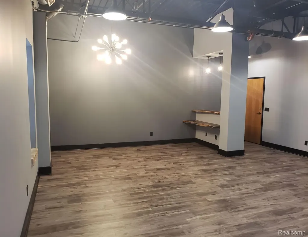 329-337 S Washington Square Lansing City MI 48933
