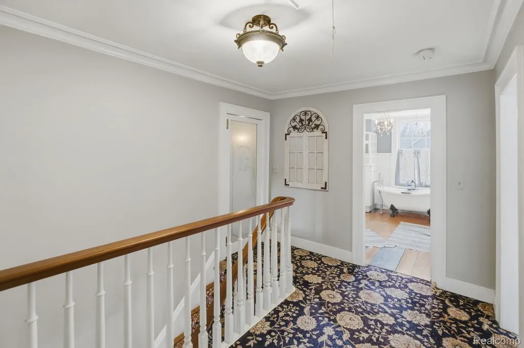 549 Grixdale Lane Waterford Charter Township MI 48328