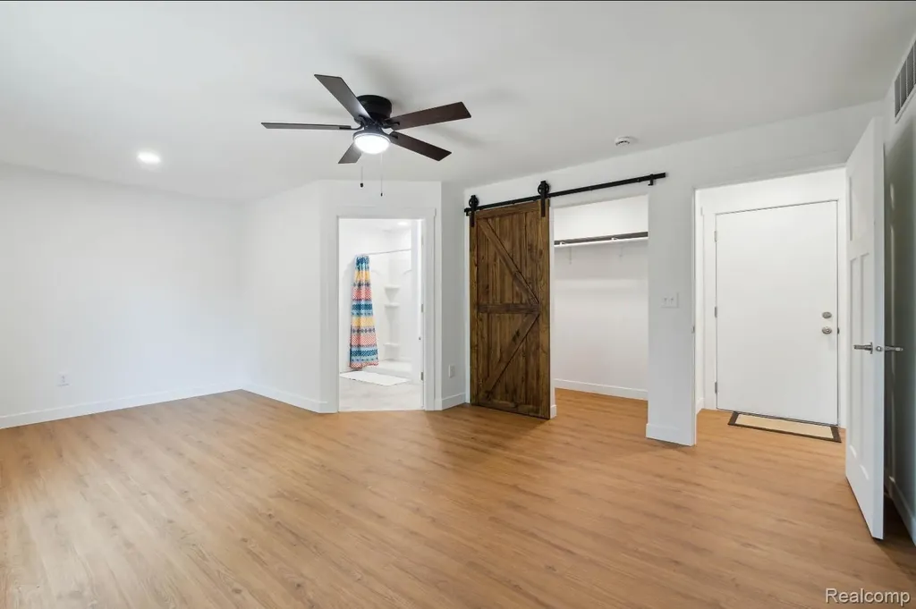 13375 Lenmoore Road Van Buren Charter Township MI 48111