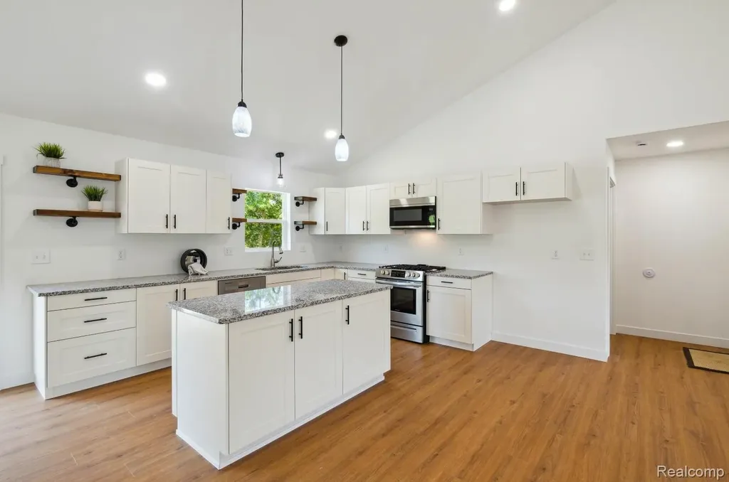 13375 Lenmoore Road Van Buren Charter Township MI 48111