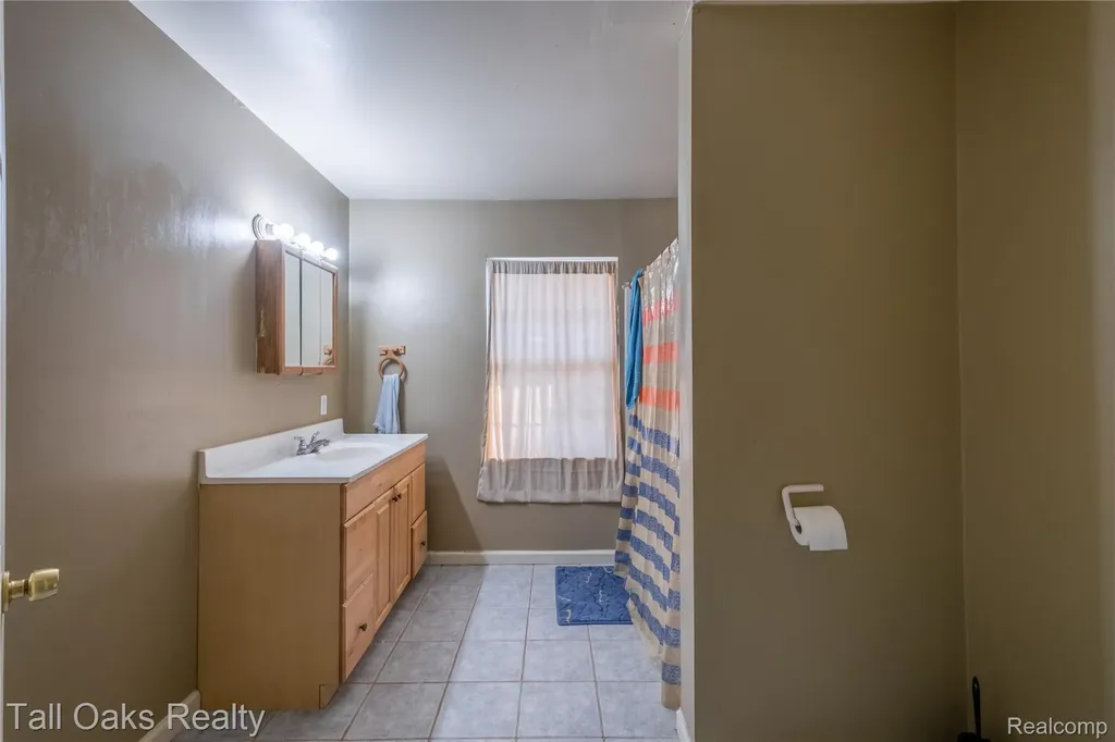 6054 E Pierson Road Genesee Charter Township MI 48506