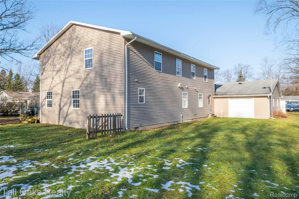 6054 E Pierson Road Genesee Charter Township MI 48506