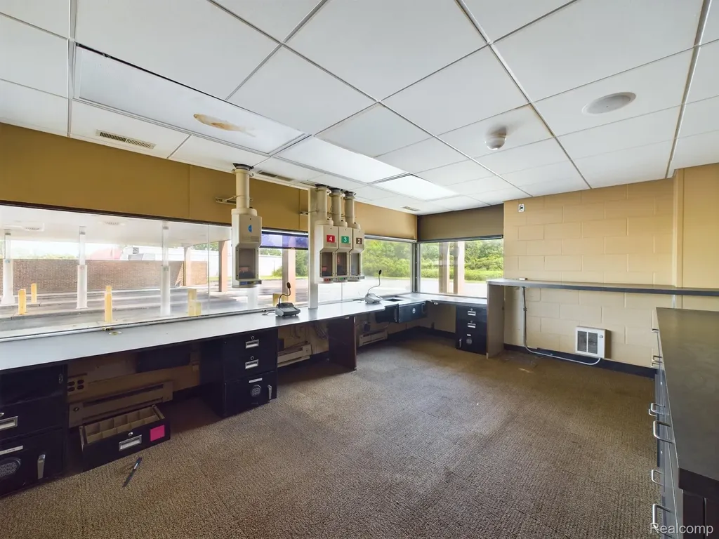 4154 Davison Road Burton City MI 48509