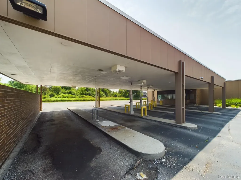4154 Davison Road Burton City MI 48509