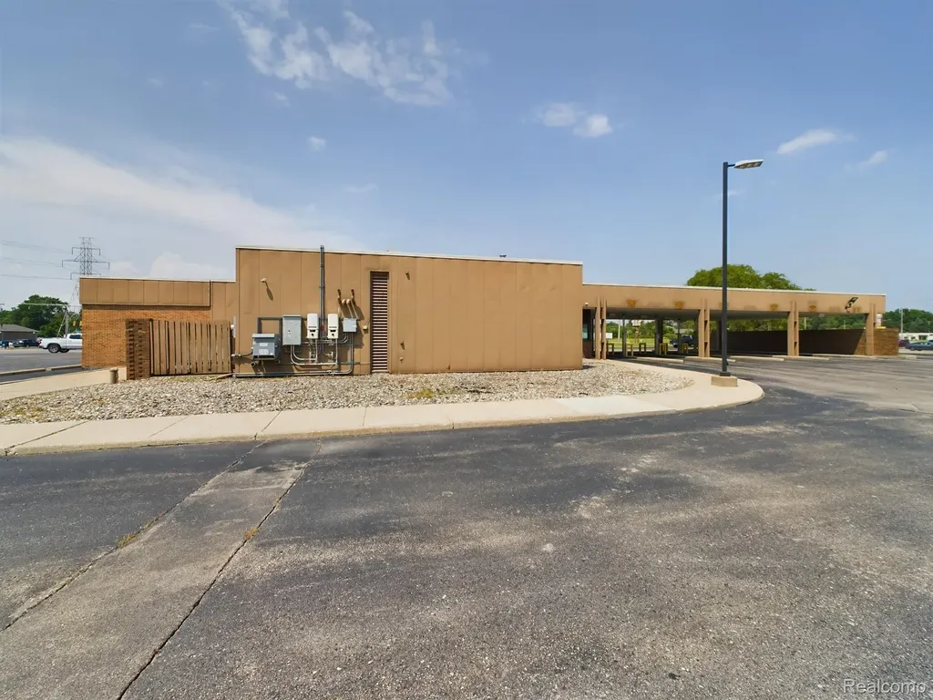 4154 Davison Road Burton City MI 48509