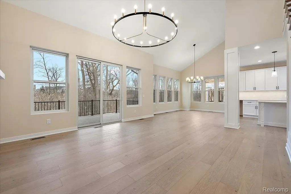 2044 Breckenridge Court Rochester City MI 48307