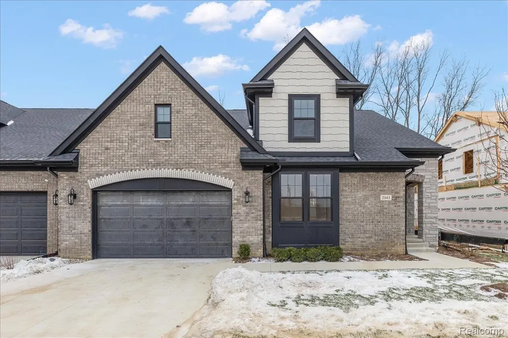 2044 Breckenridge Court Rochester City MI 48307