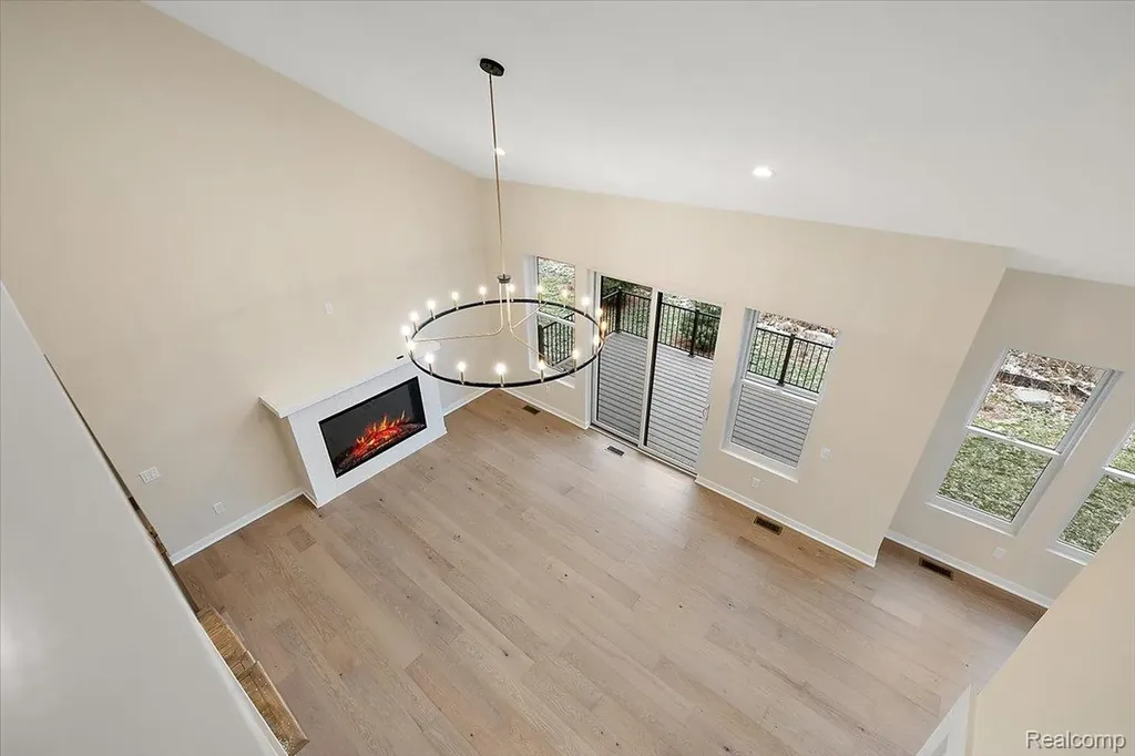 2044 Breckenridge Court Rochester City MI 48307
