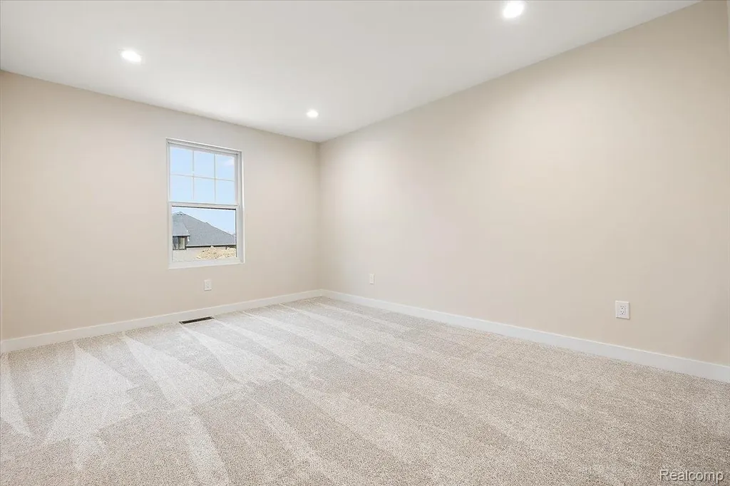 2044 Breckenridge Court Rochester City MI 48307