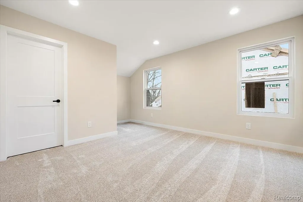 2044 Breckenridge Court Rochester City MI 48307
