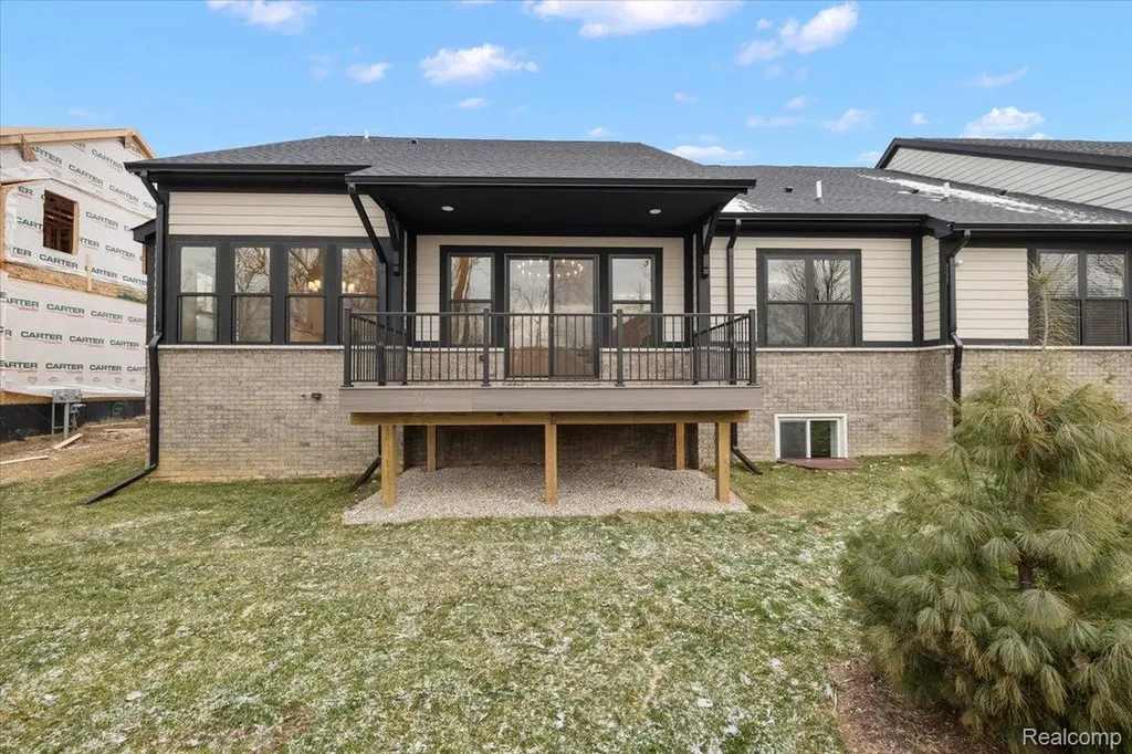 2044 Breckenridge Court Rochester City MI 48307