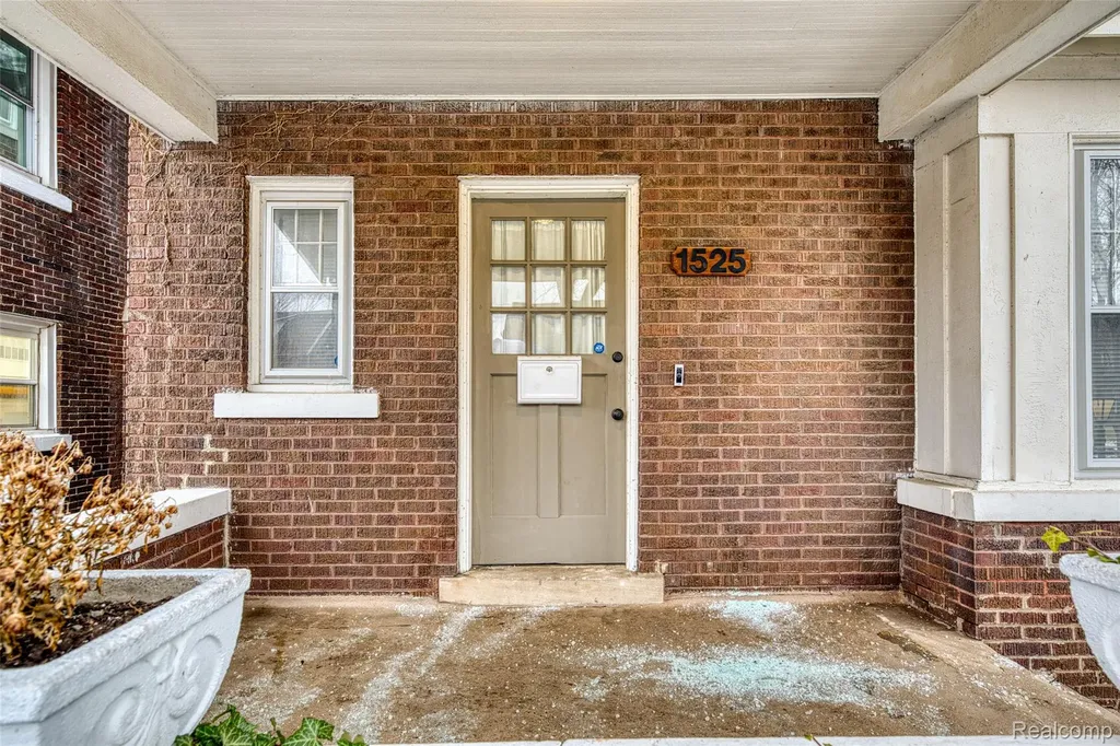 1525 Edison Street Detroit City MI 48206