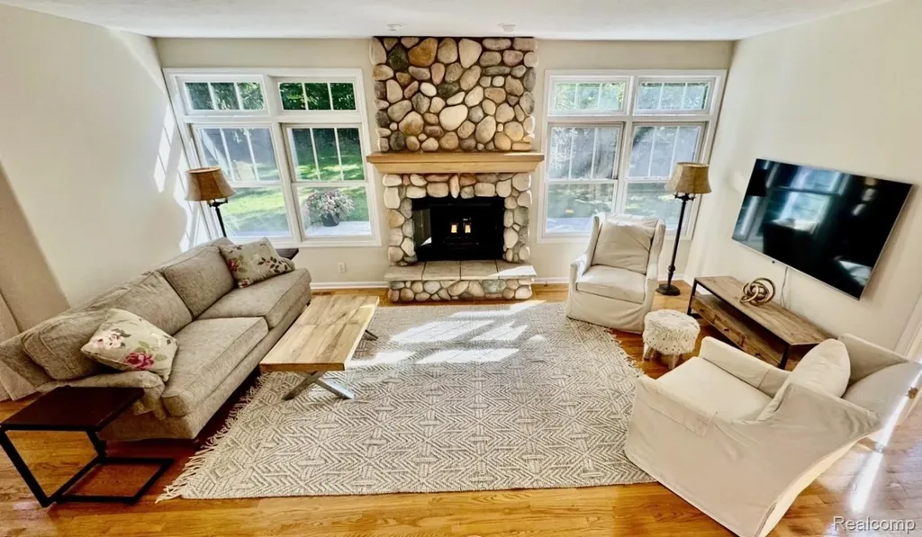 11536 Oak Grove Road Grand Haven City MI 49417