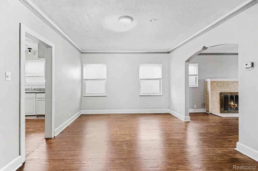 15065 Lincoln Avenue Eastpointe City MI 48021