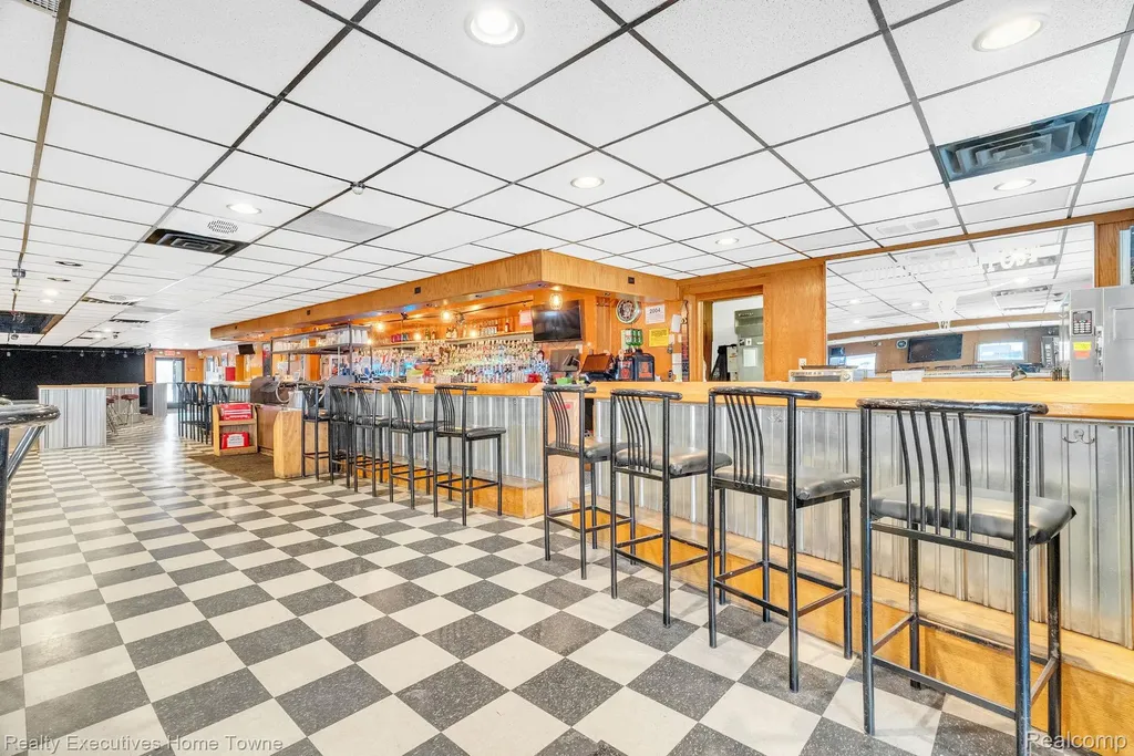 521 24th Street Port Huron City MI 48060