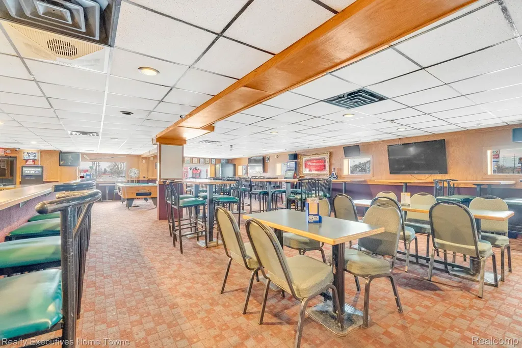 521 24th Street Port Huron City MI 48060