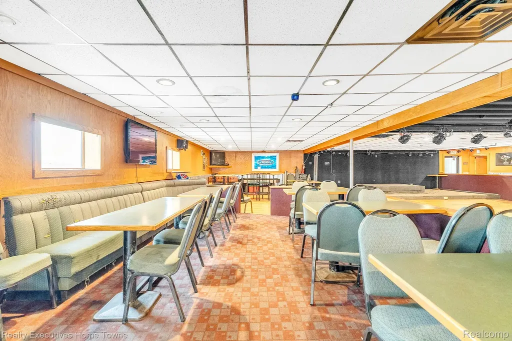 521 24th Street Port Huron City MI 48060
