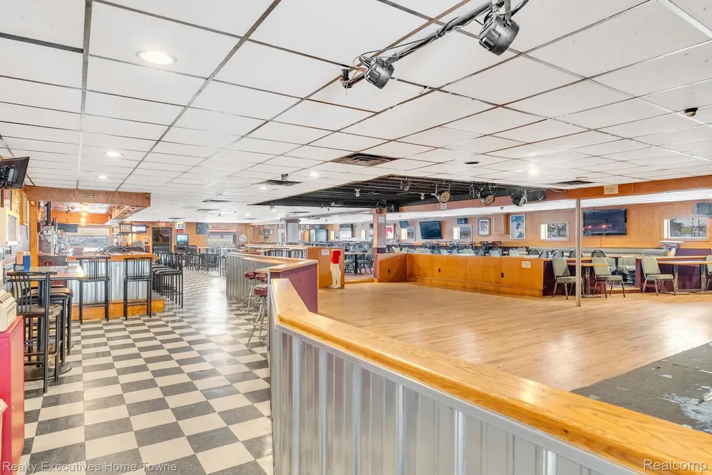 521 24th Street Port Huron City MI 48060