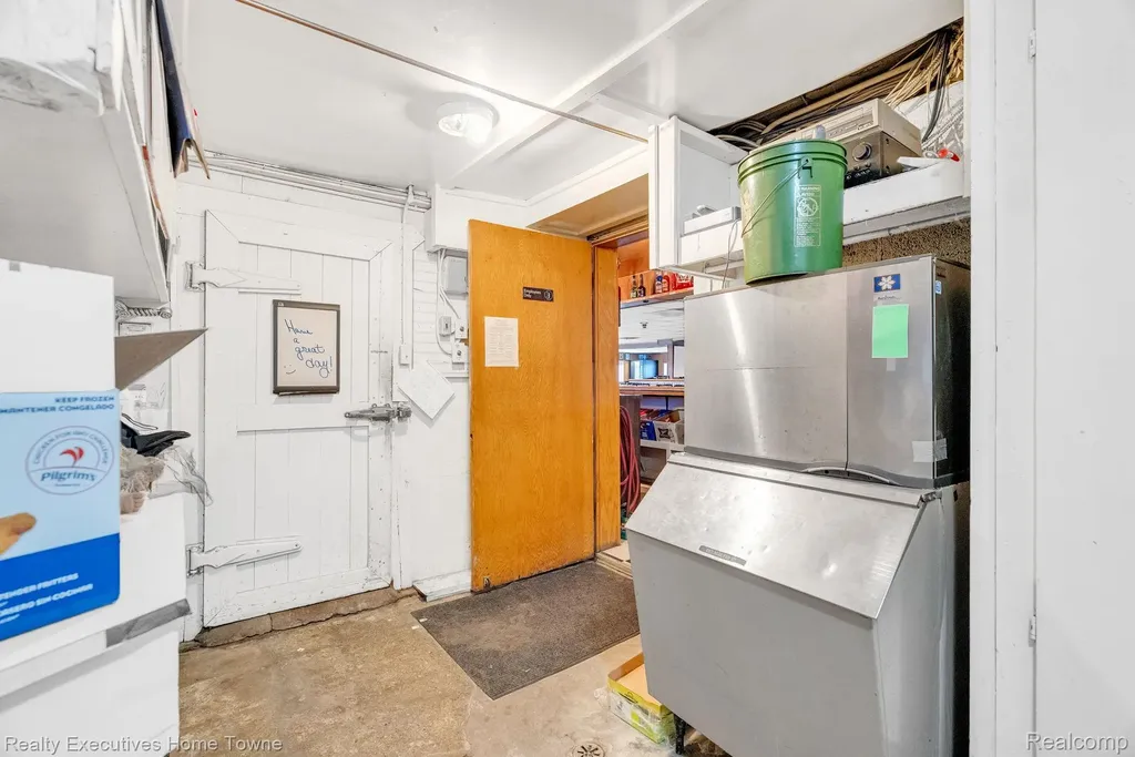521 24th Street Port Huron City MI 48060