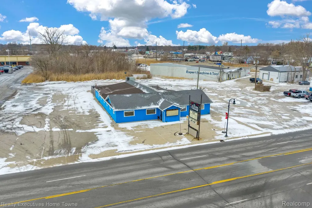 521 24th Street Port Huron City MI 48060